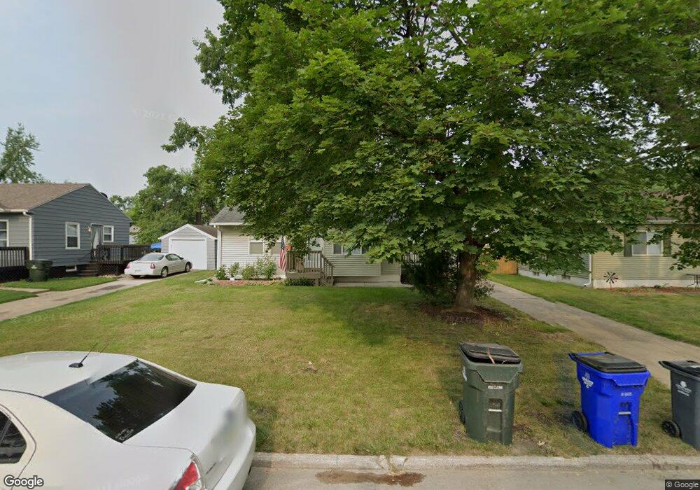 1636 9th St NW, Cedar Rapids, IA 52405 - photo 1