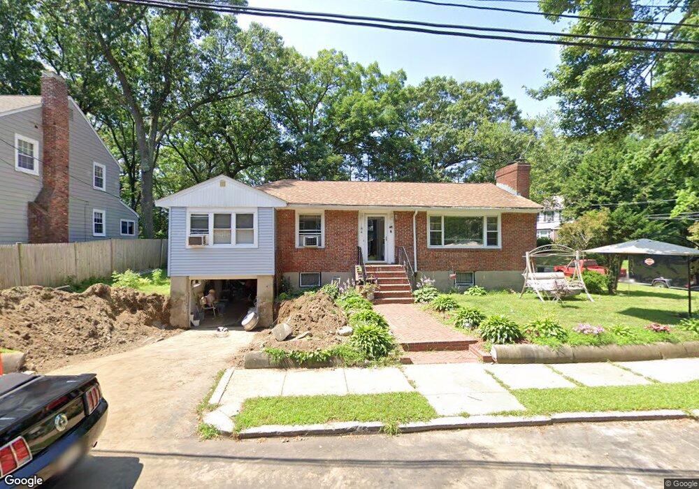 8 Keane Rd, West Roxbury, MA 02132 - photo 1