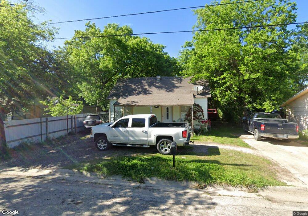 917 Faye St, Gainesville, TX 76240 - photo 1