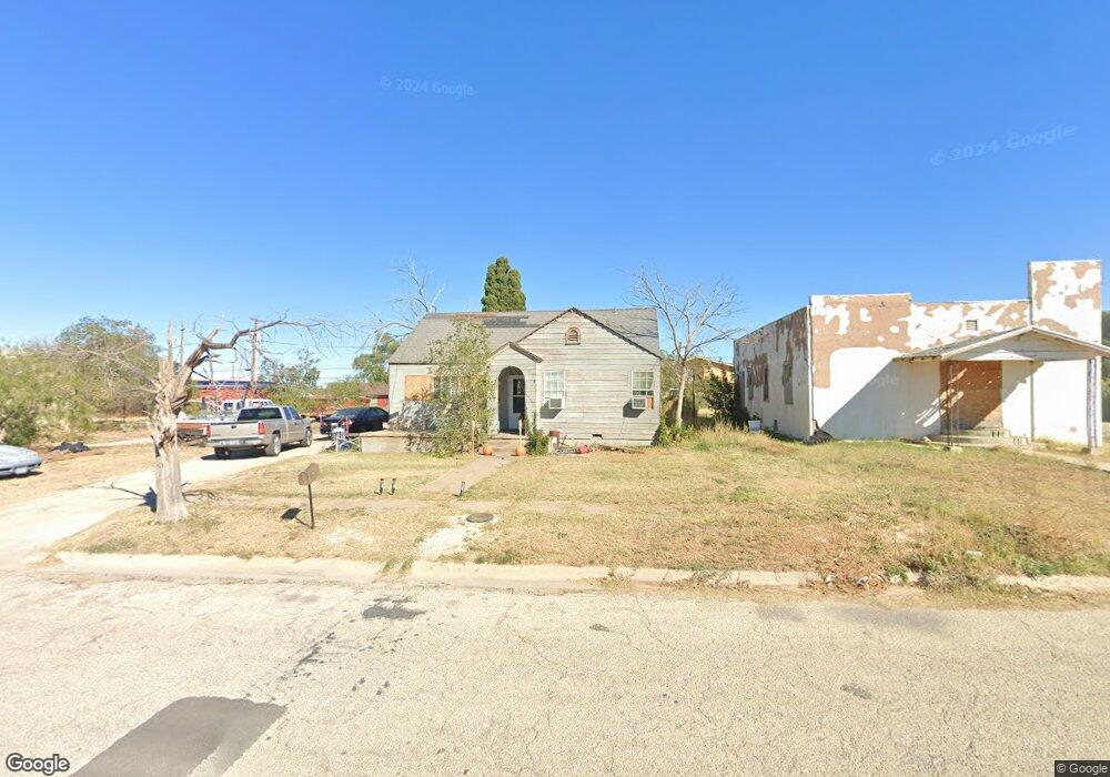 1109 Runnels St, Big Spring, TX 79720 - photo 1