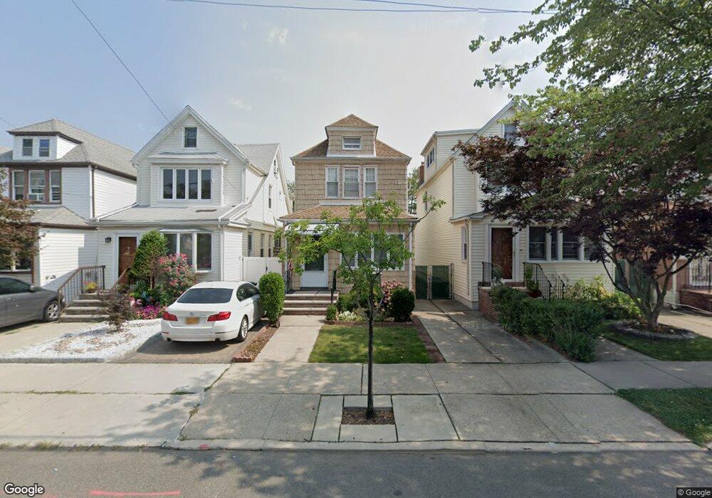 6829 Kessel St, Forest Hills, NY 11375 - photo 1