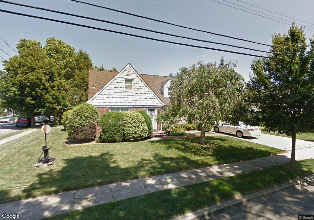 160 White Rd, Mineola, NY 11501 - photo 1