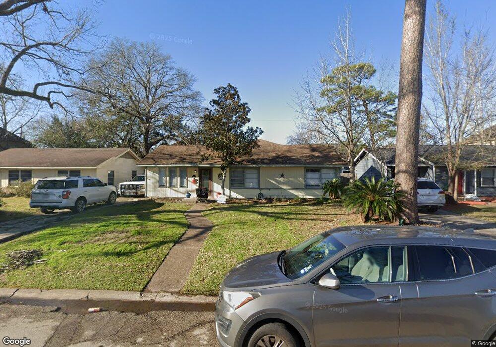 1330 Cheshire Ln, Houston, TX 77018 - photo 1