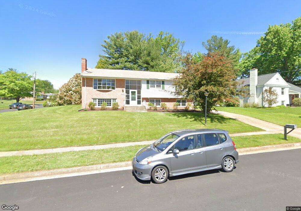 5146 Portsmouth Rd, Fairfax, VA 22032 - photo 1