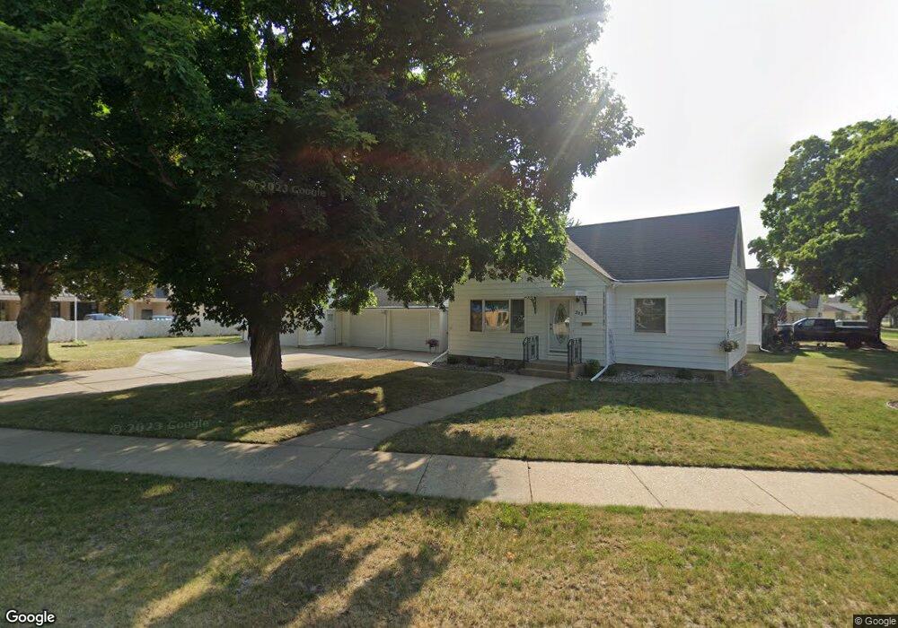 203 14th St SW, Austin, MN 55912 - photo 1