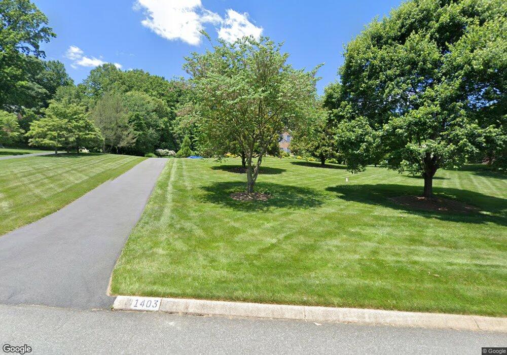 1403 Crest Hill Ct, Fallston, MD 21047 - photo 1