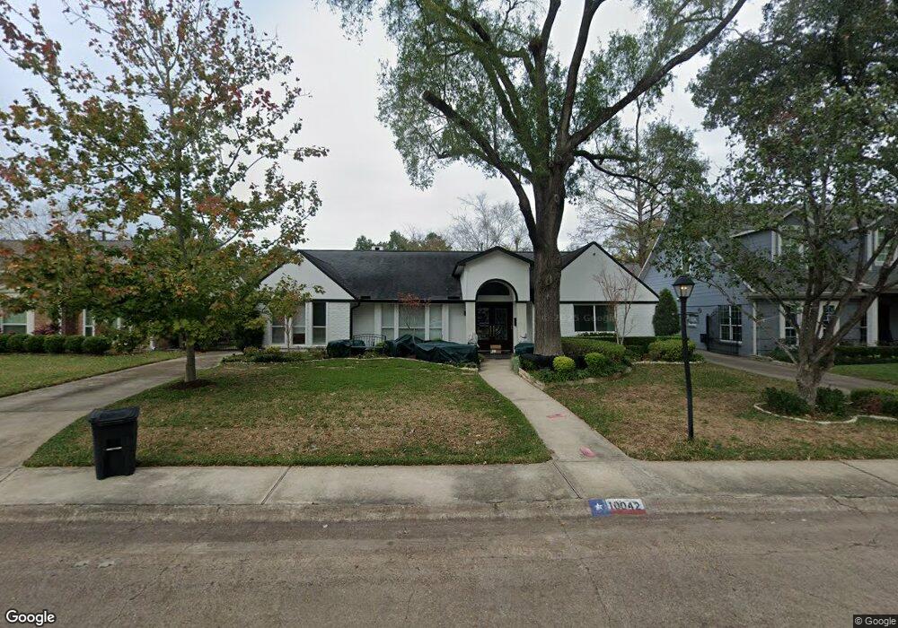 10042 Burgoyne Rd, Houston, TX 77042 - photo 1