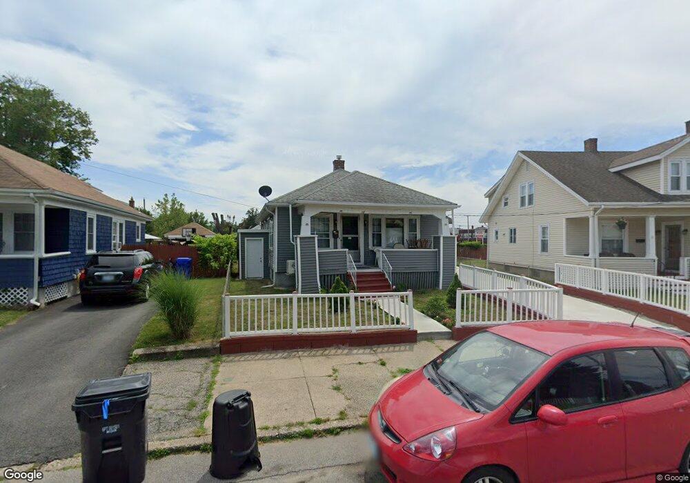 17 Crescent Rd, Pawtucket, RI 02861 - photo 1