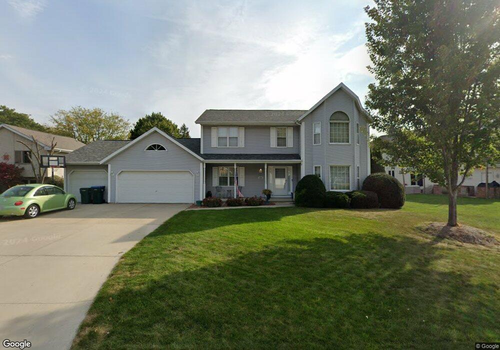 3306 N Suncrest Ln, Appleton, WI 54914 - photo 1