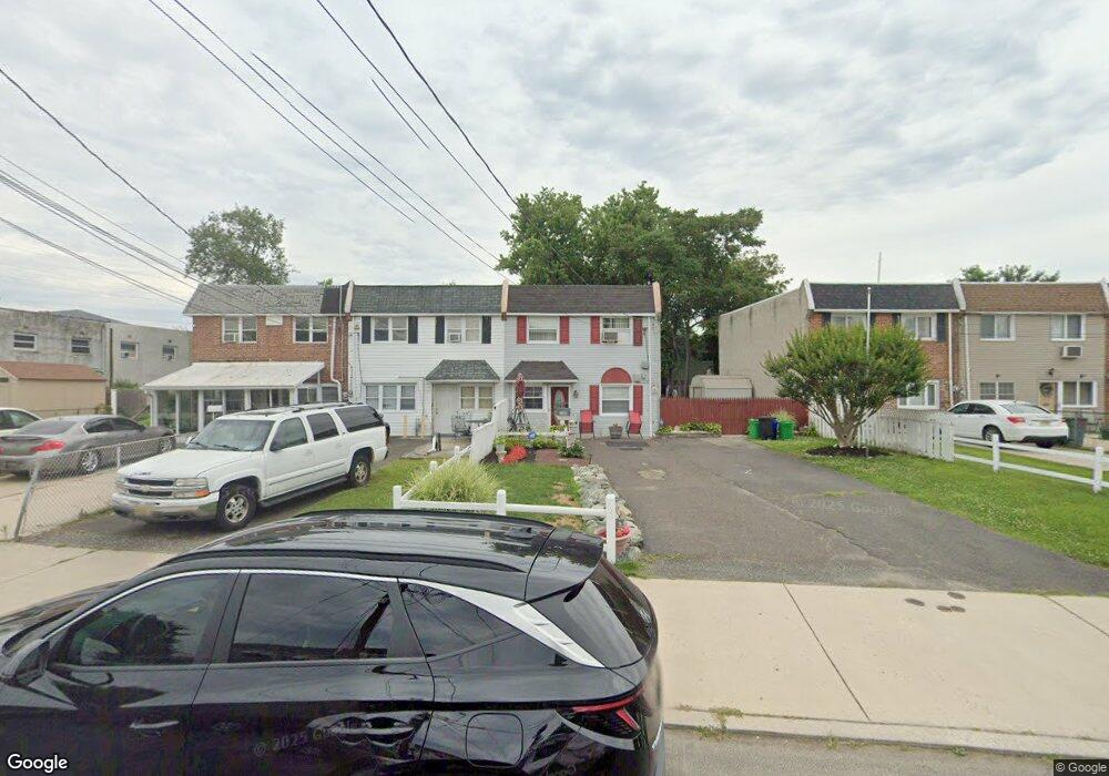 1084 Macarthur Dr, Camden, NJ 08104 - photo 1