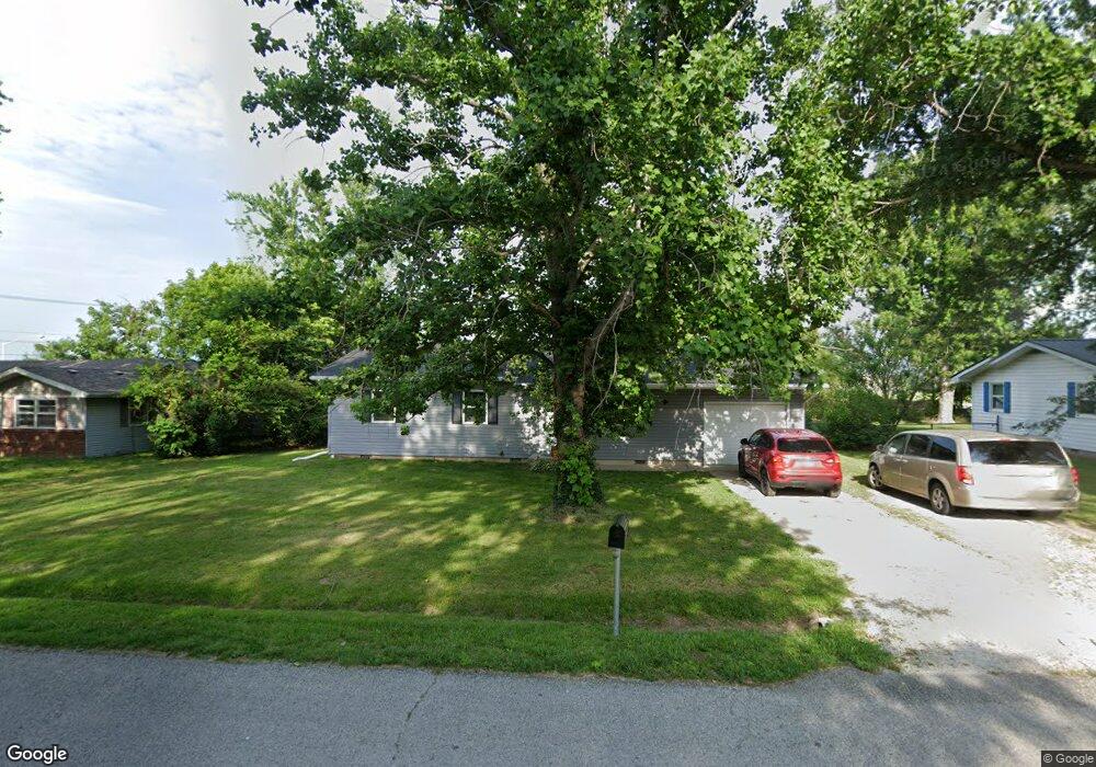 1816 Village Ln, Bolivar, MO 65613 - photo 1