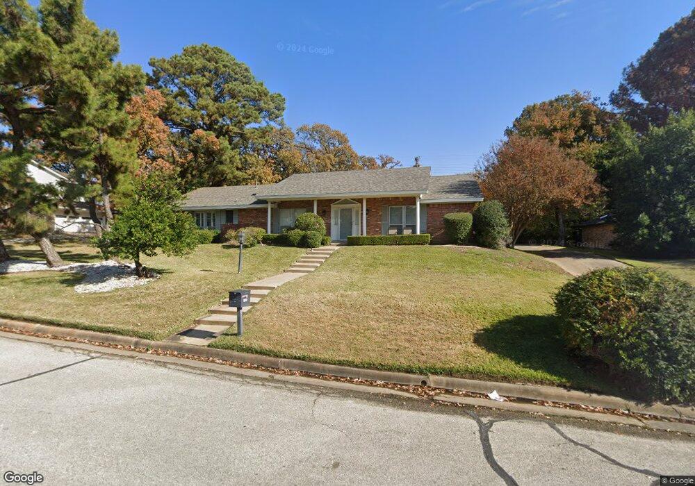 1004 Edgecliff Dr, Bedford, TX 76022 - photo 1