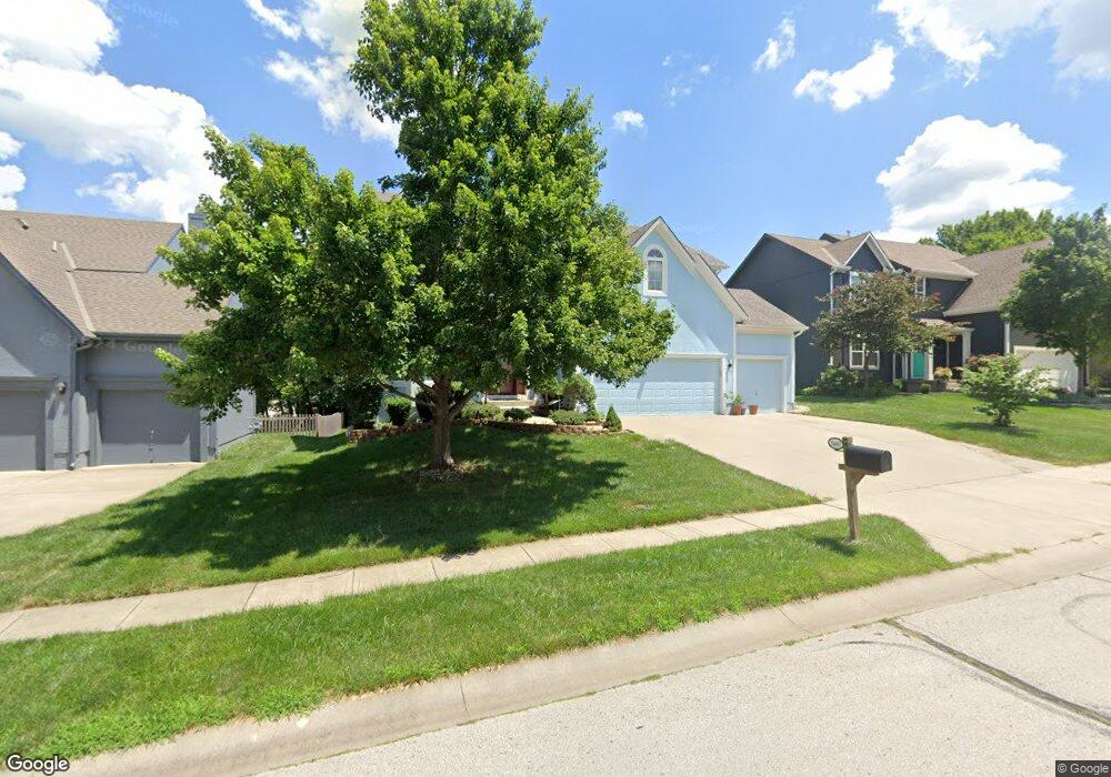 7407 Charles St, Shawnee, KS 66216 - photo 1