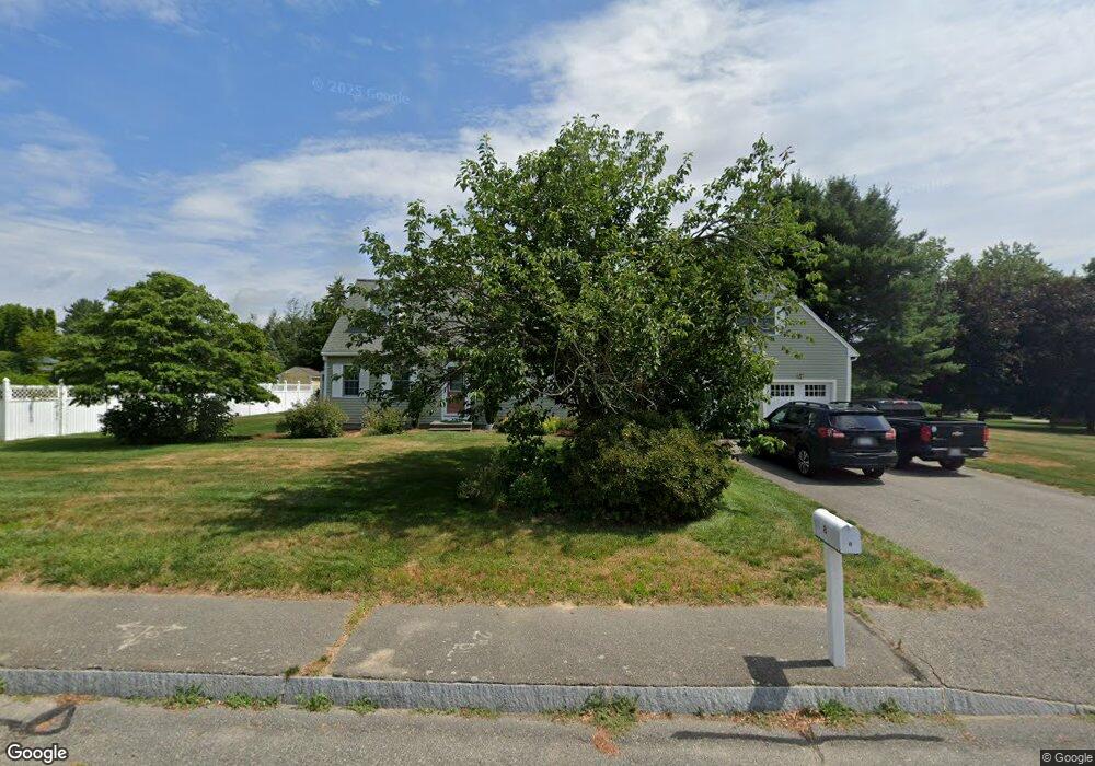 8 Acorn Cir, Bridgewater, MA 02324 - photo 1