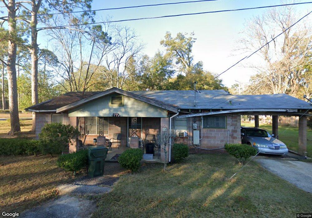 1910 Banks St, Bainbridge, GA 39819 - photo 1