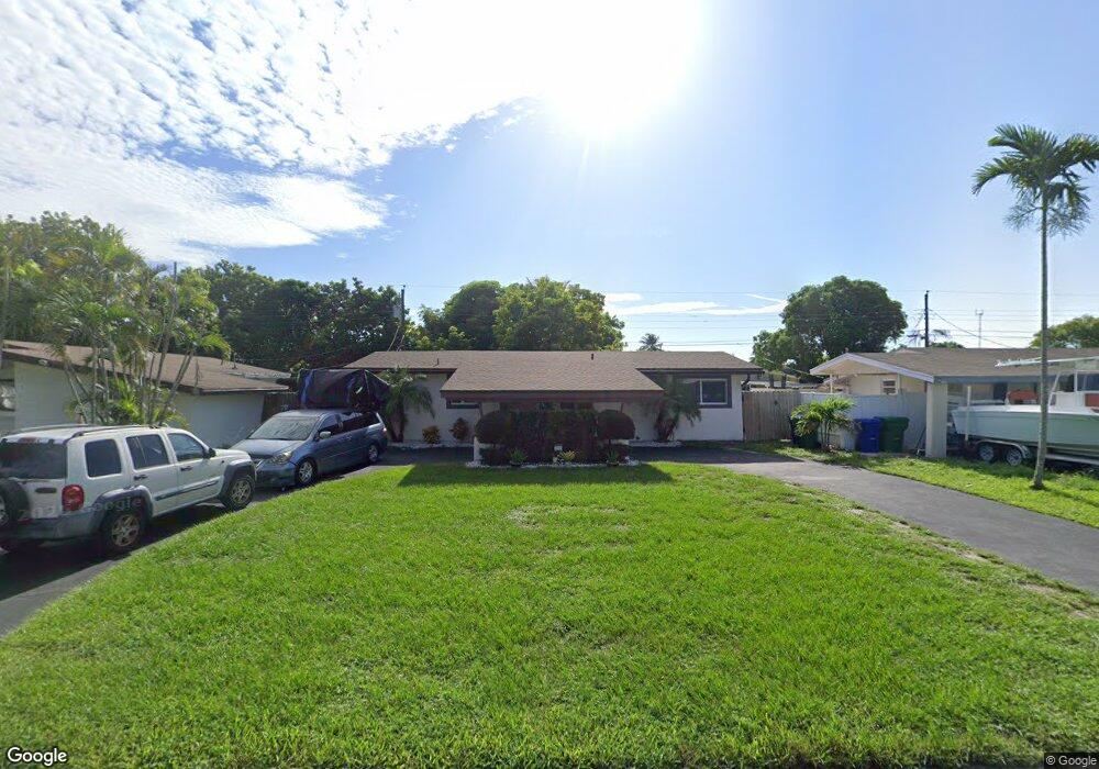 2701 Pine Tree Dr, Miramar, FL 33023 - photo 1