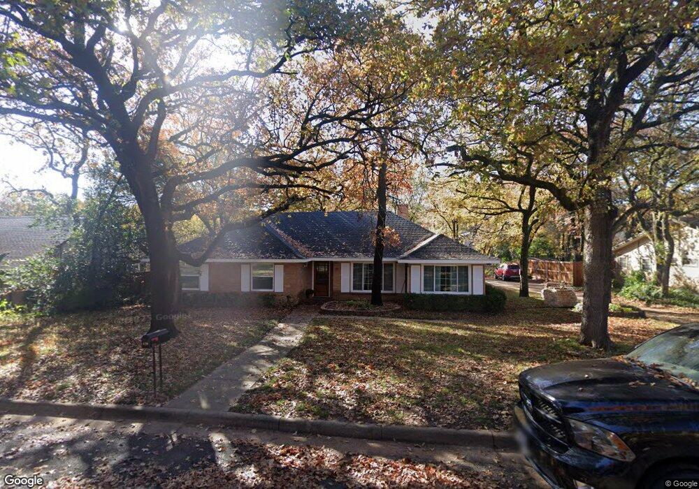 620 Hurst Dr, Bedford, TX 76022 - photo 1