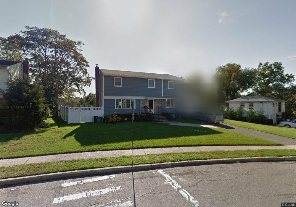 41 Evelyn Dr, Bethpage, NY 11714 - photo 1