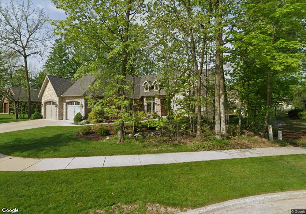 4 Maple Crest Ct, Frankenmuth, MI 48734 - photo 1