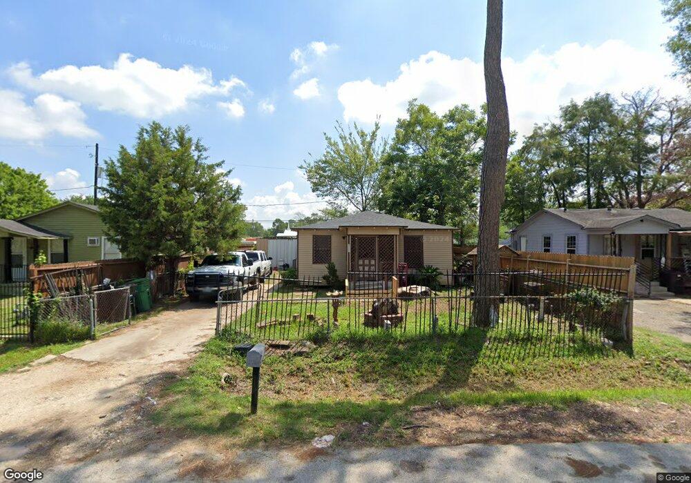 6114 Rollins St, Houston, TX 77091 - photo 1