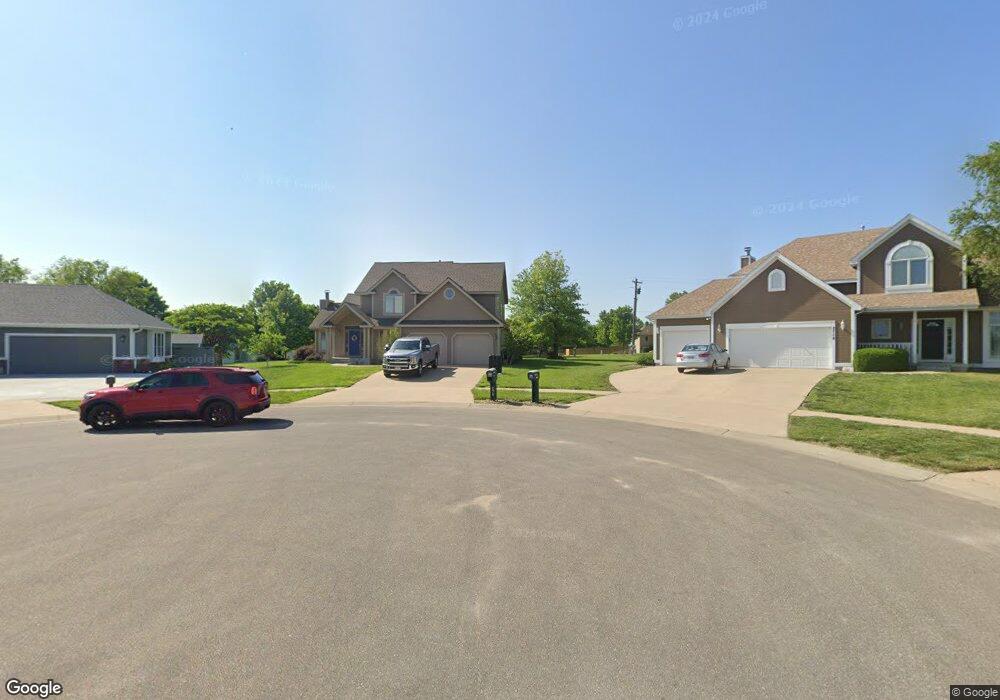 2717 SW Chauncey Ct, Topeka, KS 66614 - photo 1