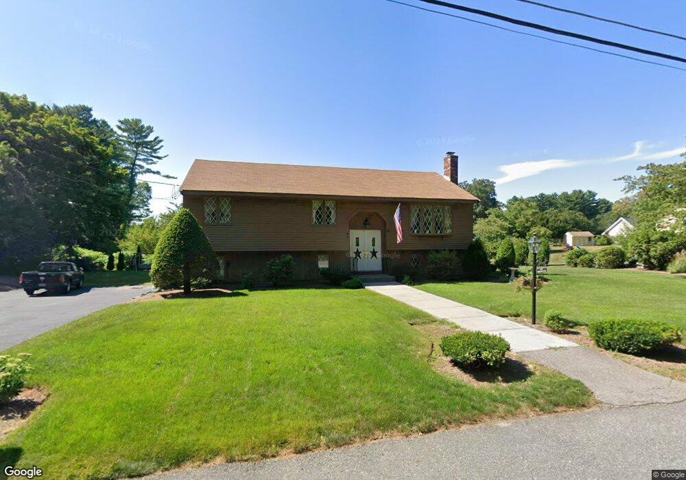 92 Lakeview Rd, Mansfield, MA 02048 - photo 1