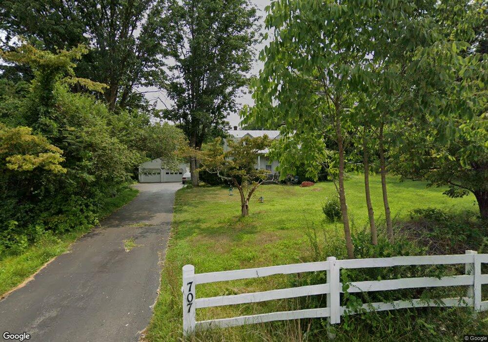 707 Country Green Rd, Charlottesville, VA 22903 - photo 1