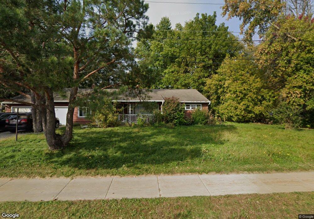 2935 N Lynndale Dr, Appleton, WI 54914 - photo 1