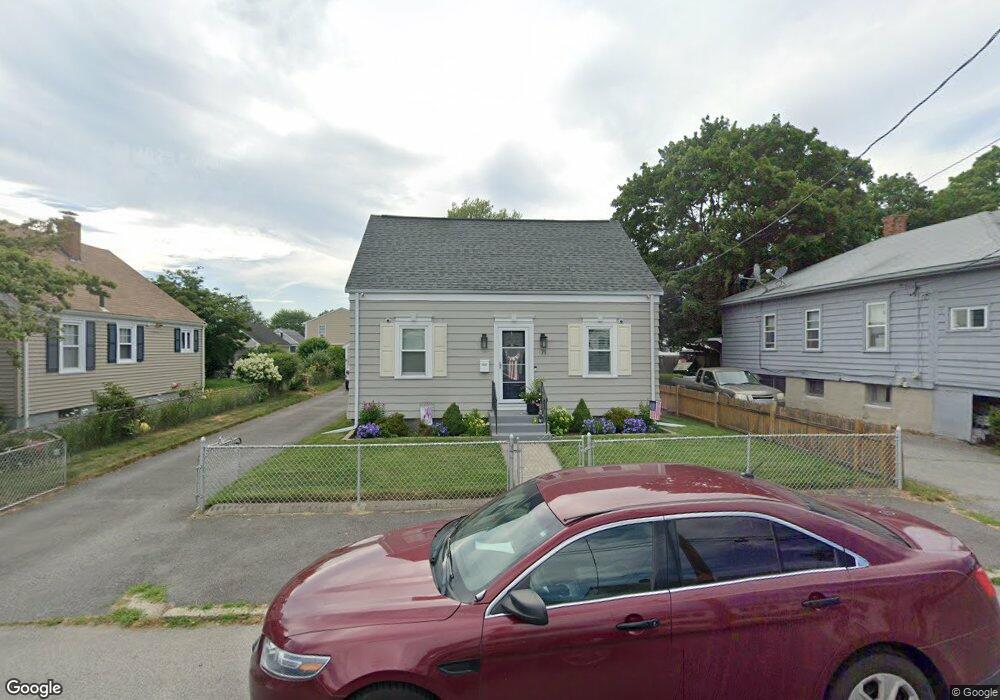 71 Ashburne St, Pawtucket, RI 02861 - photo 1