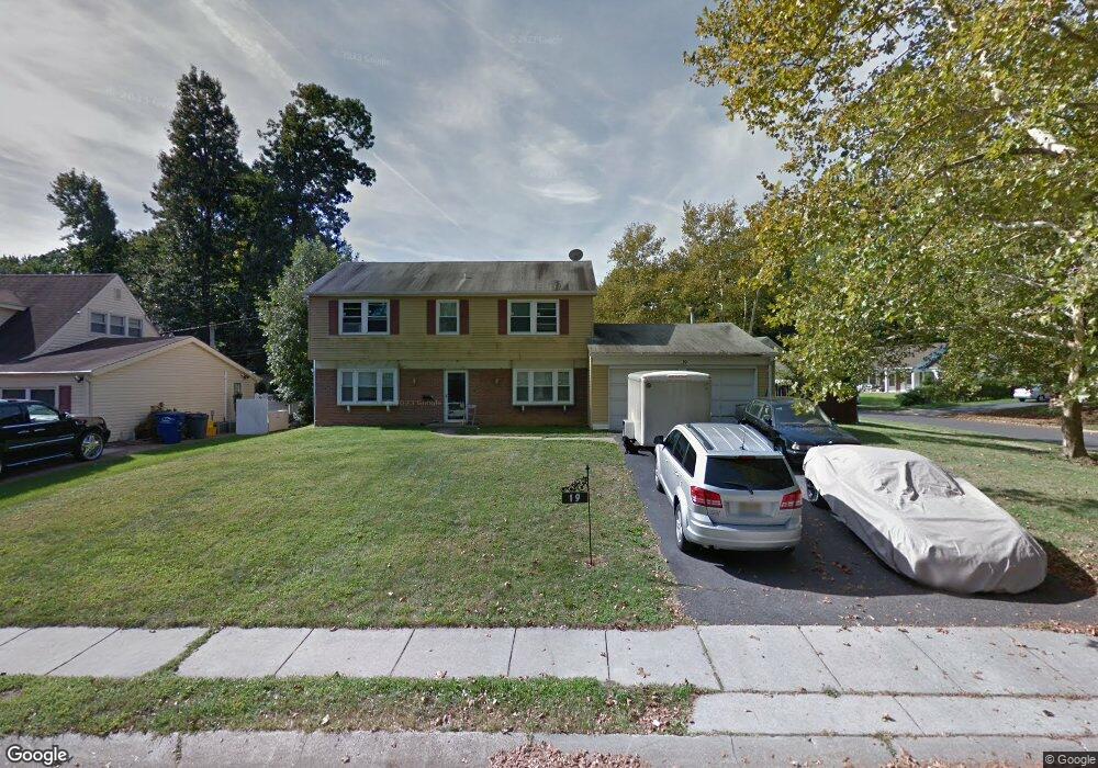 19 Emerald Ln, Willingboro, NJ 08046 - photo 1