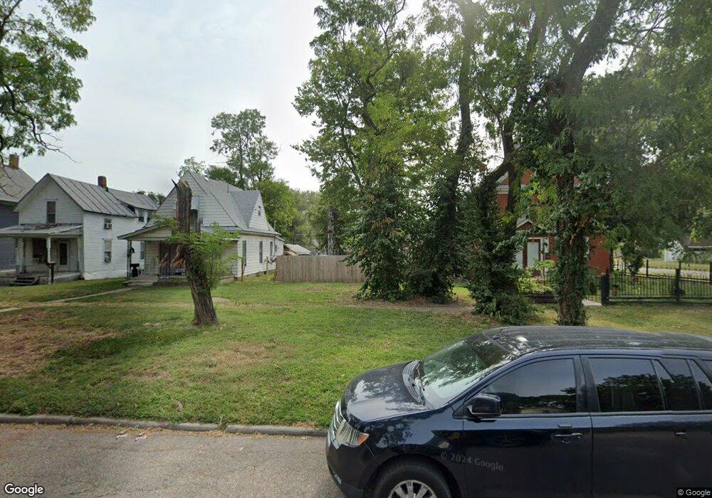 228 SW Taylor St, Topeka, KS 66603 - photo 1