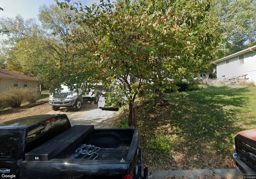 2006 SW Maple Ln, Oak Grove, MO 64075 - photo 1