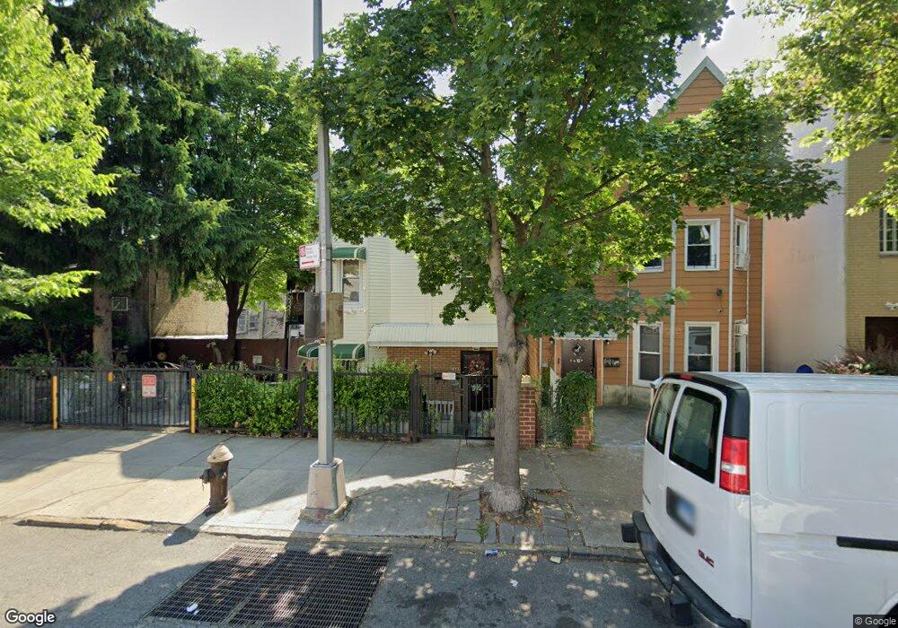 1811 Wallace Ave, Bronx, NY 10462 - photo 1