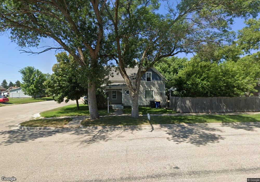 603 2nd Ave NW, Jamestown, ND 58401 - photo 1