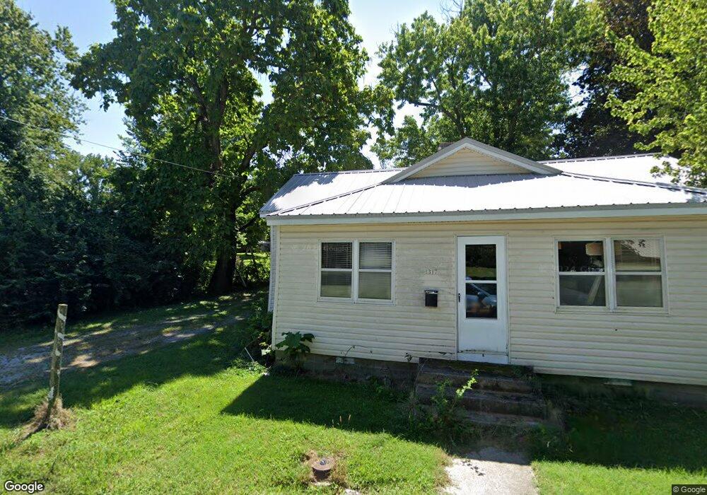 1317 W Longley St, Harrisburg, IL 62946 - photo 1