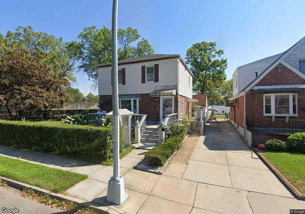5621 189th St, Fresh Meadows, NY 11365 - photo 1