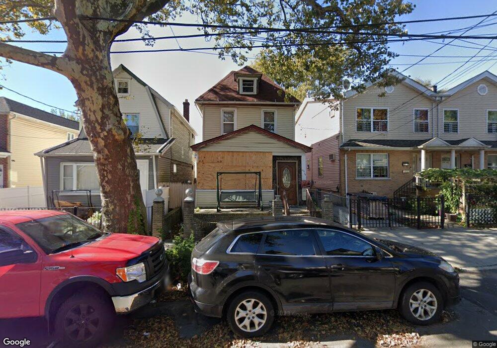 10438 165th St, Jamaica, NY 11433 - photo 1