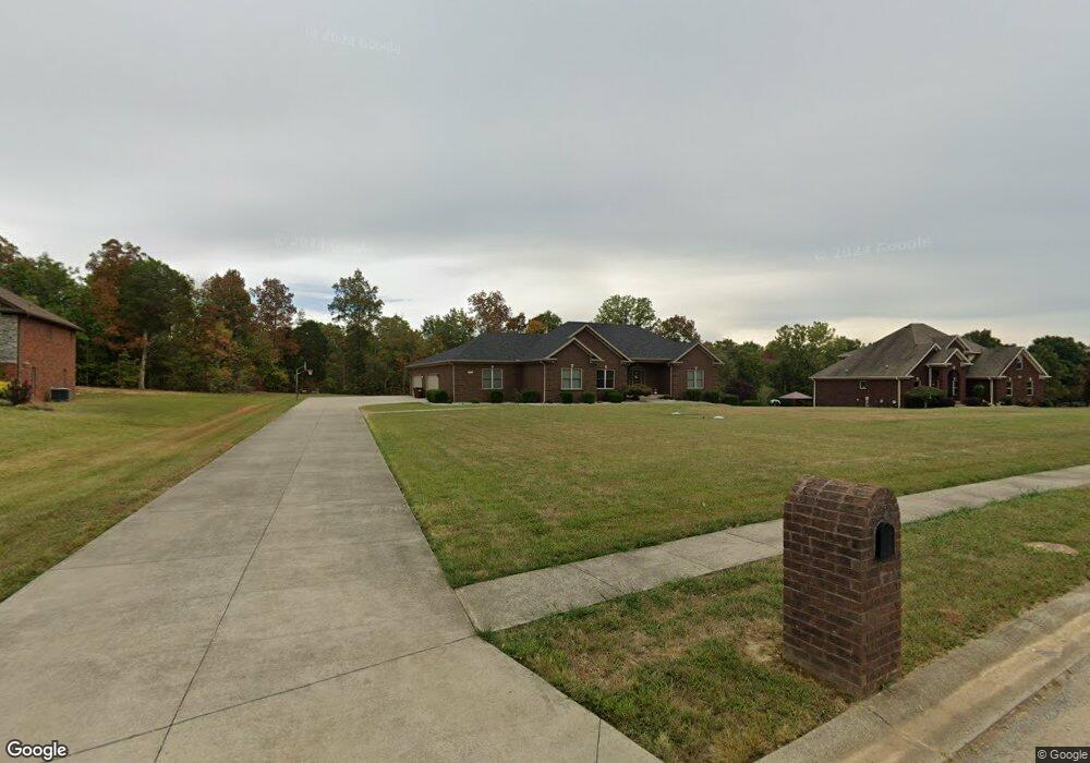 775 Sunray Dr, Shepherdsville, KY 40165 - photo 1