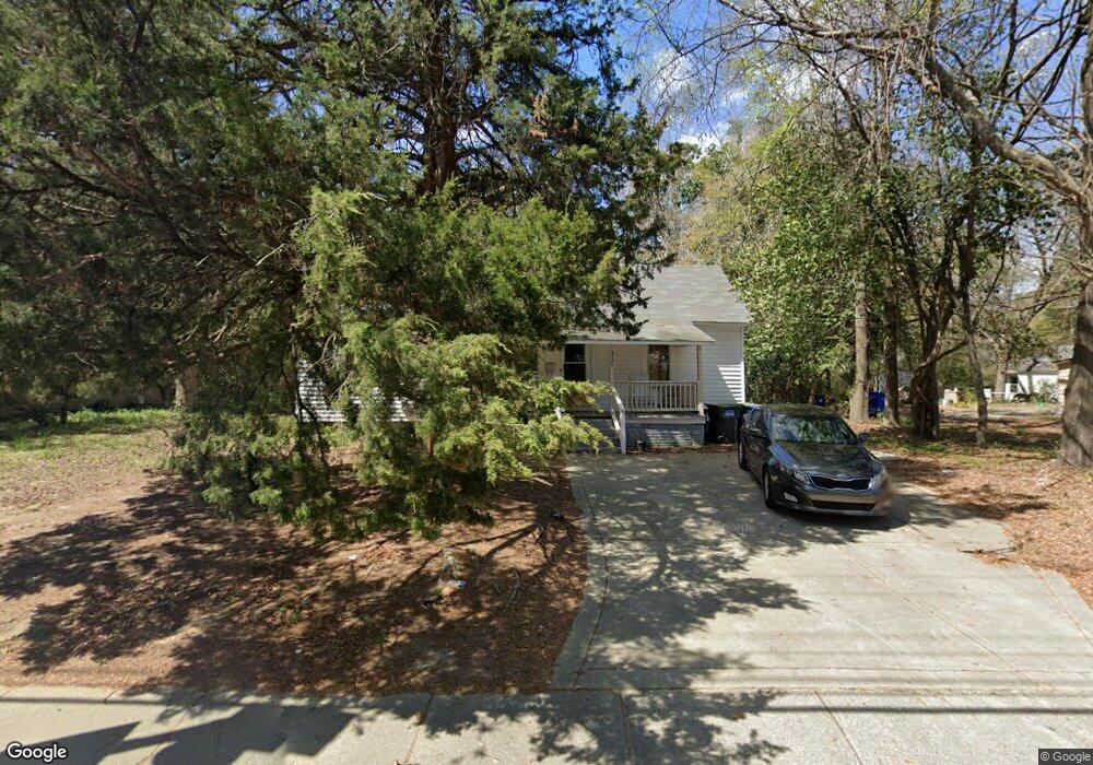 1306 Camden Rd, Fayetteville, NC 28306 - photo 1