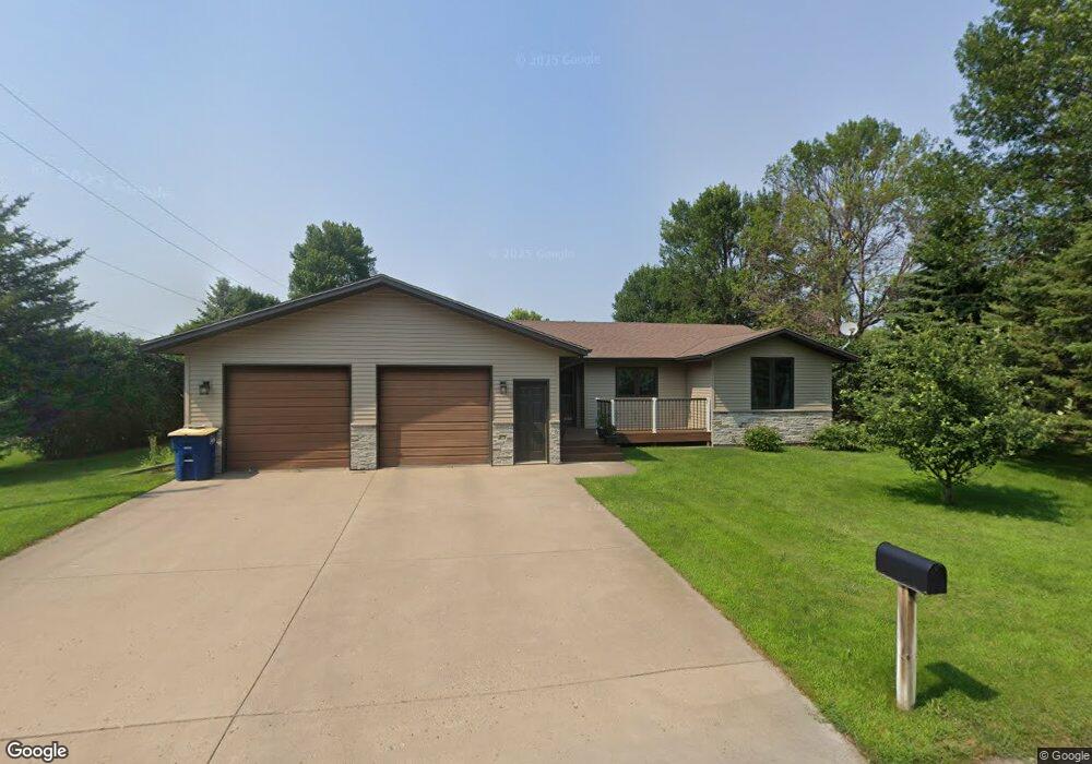 903 18th St SE, Jamestown, ND 58401 - photo 1