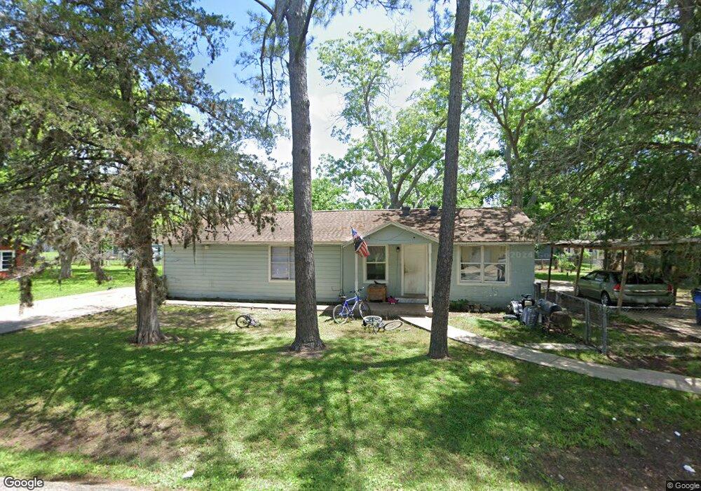 217 4th St, Brazoria, TX 77422 - photo 1