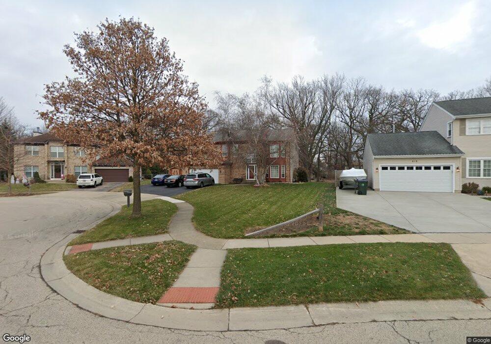 605 Old Oak Cir, Algonquin, IL 60102 - photo 1