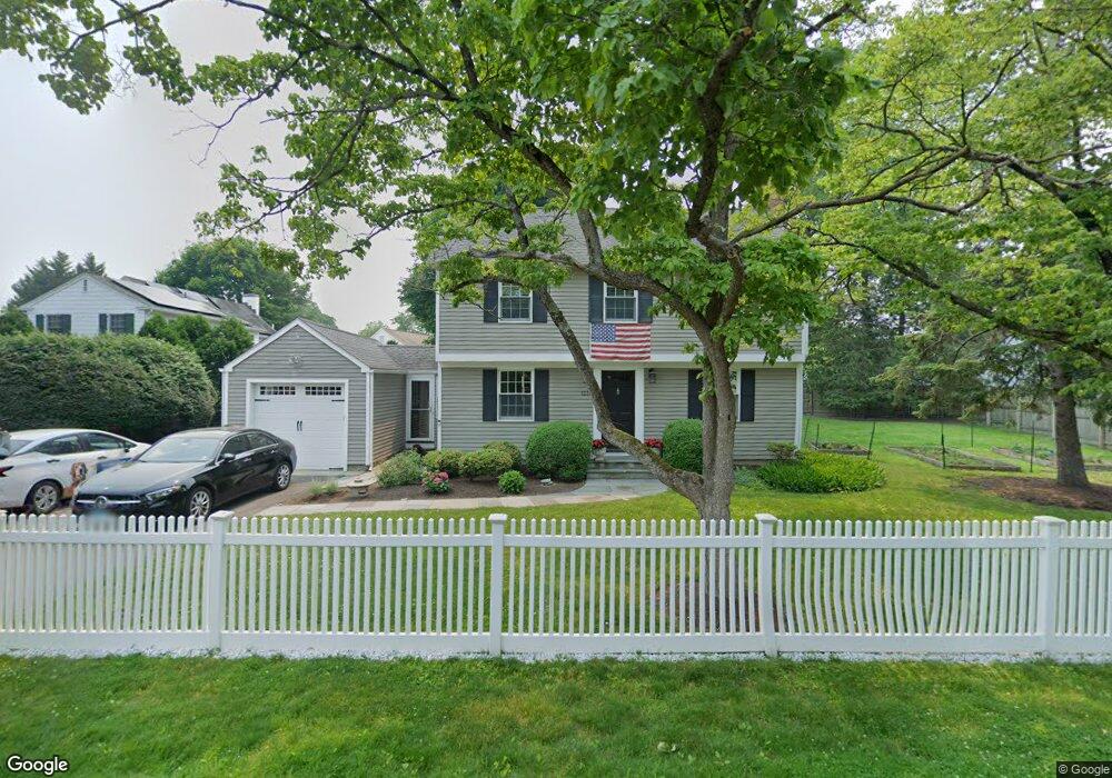 1237 Unquowa Rd, Fairfield, CT 06824 - photo 1