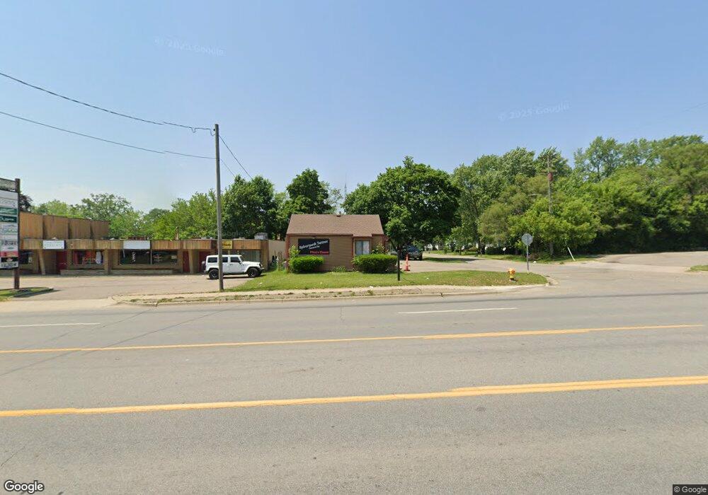 1185 N Ballenger Hwy, Flint, MI 48504 - photo 1