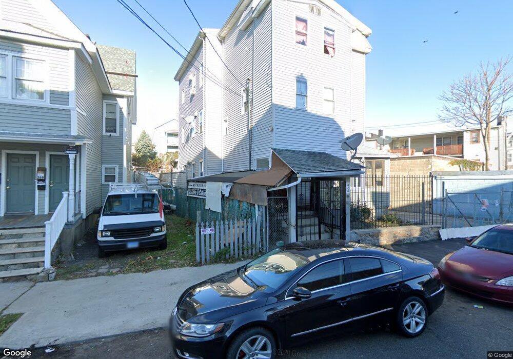 373 Olive St unit 375, Bridgeport, CT 06604 - photo 1