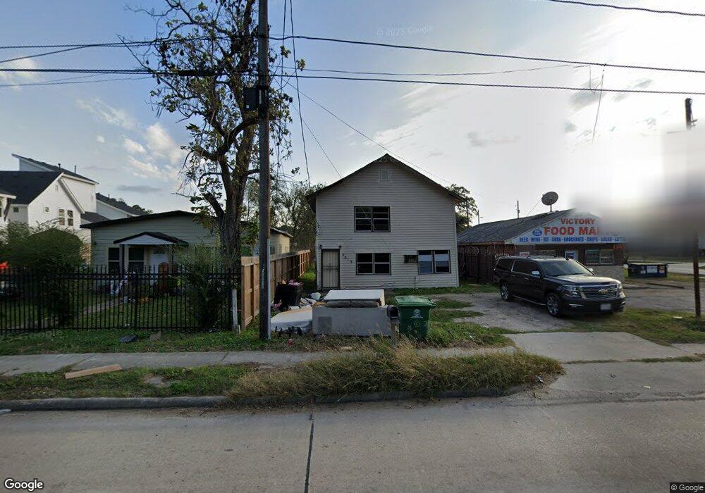 2013 S Victory St, Houston, TX 77088 - photo 1