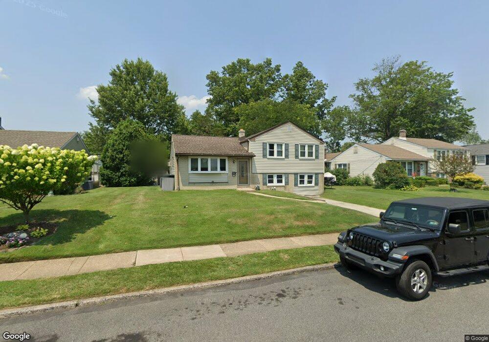 1021 Vauclain Ave, Woodlyn, PA 19094 - photo 1