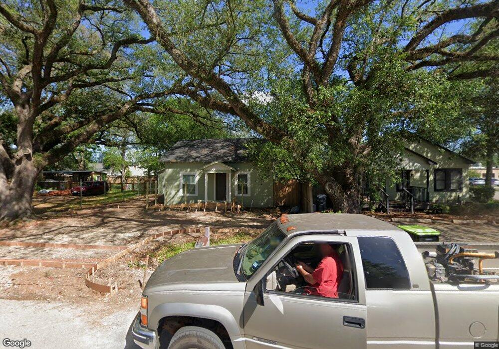 502 Malone St, Tomball, TX 77375 - photo 1