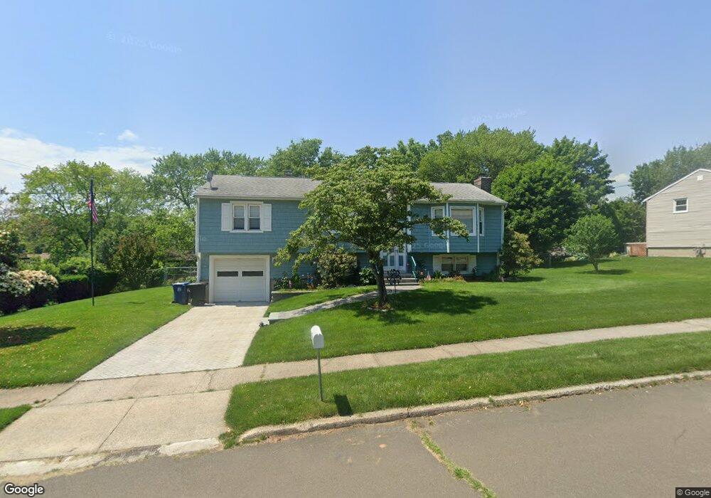 5 Middlefield Rd, West Haven, CT 06516 - photo 1