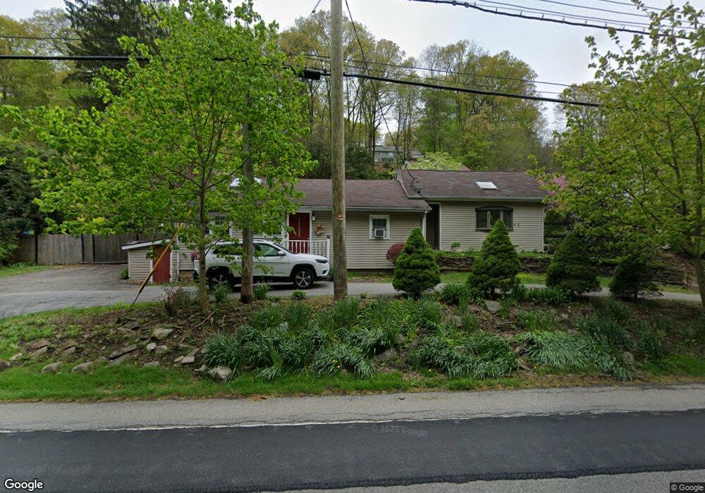 1420 Croton Lake Rd, Yorktown Heights, NY 10598 - photo 1